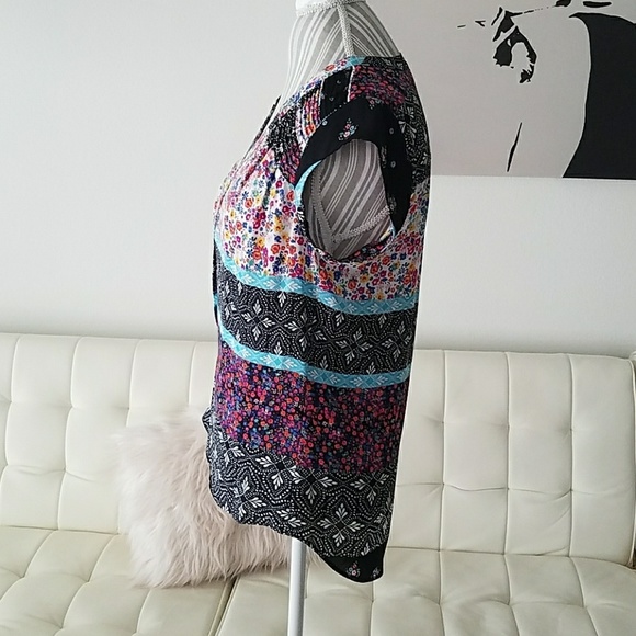 DR2 floral blouse - Picture 6 of 6